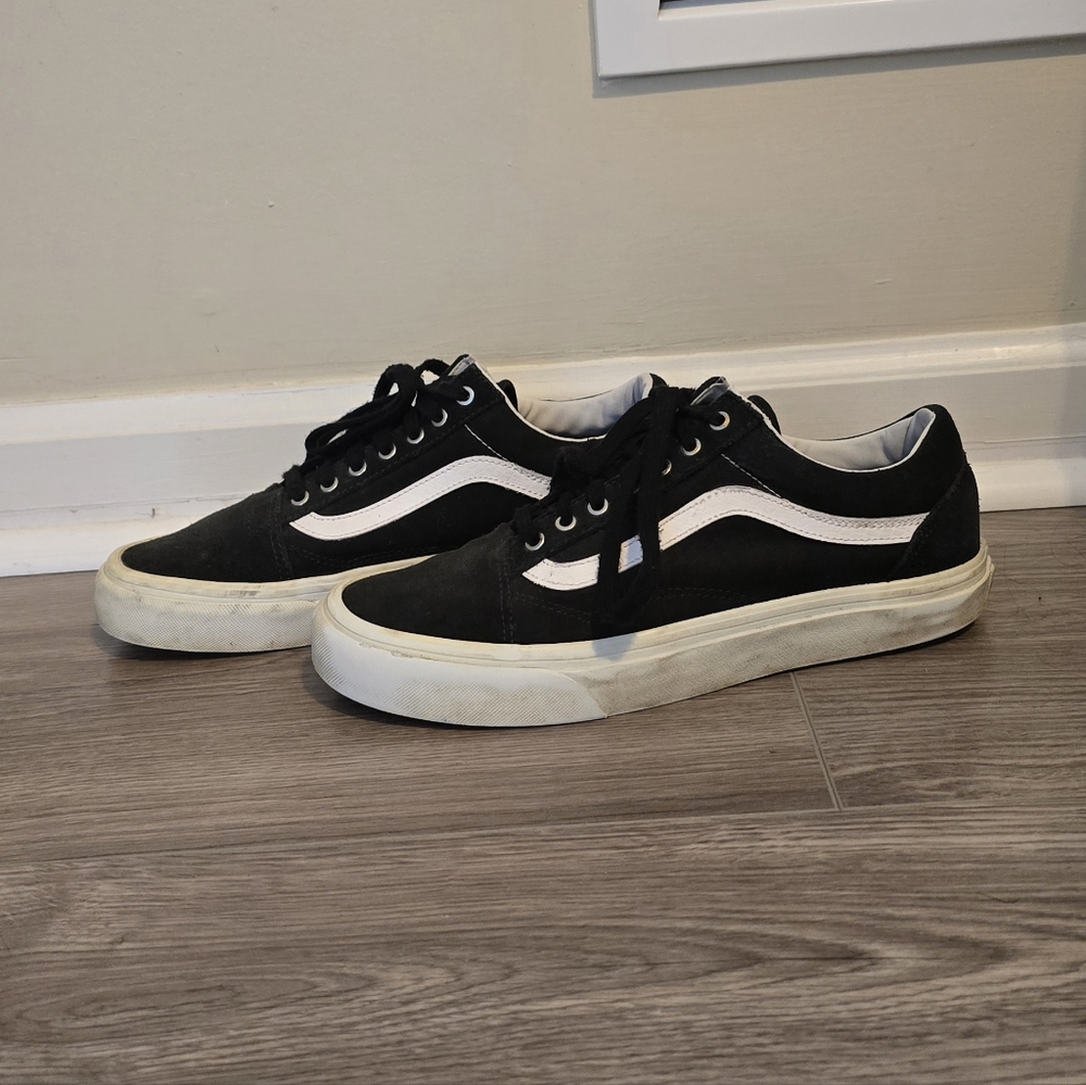 Vans Black and White Sneakers Mens Sz.8  Womens Sz.9 1/2